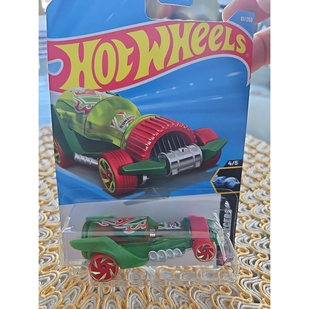 Hot Wheels Wheengs Treasure Hunt-X-Raycers #81/250